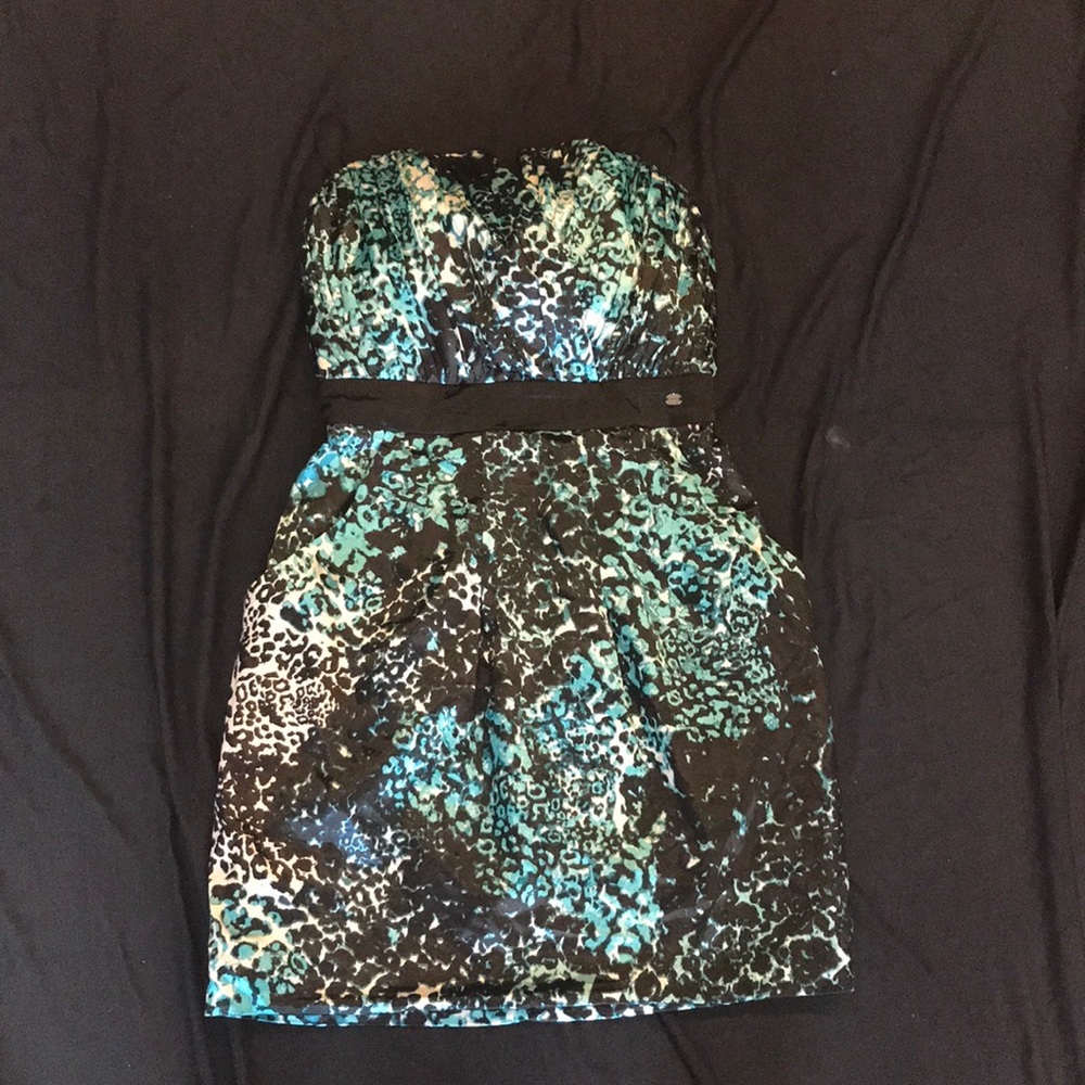 Guess strapless turquoise pocket size 2 dress